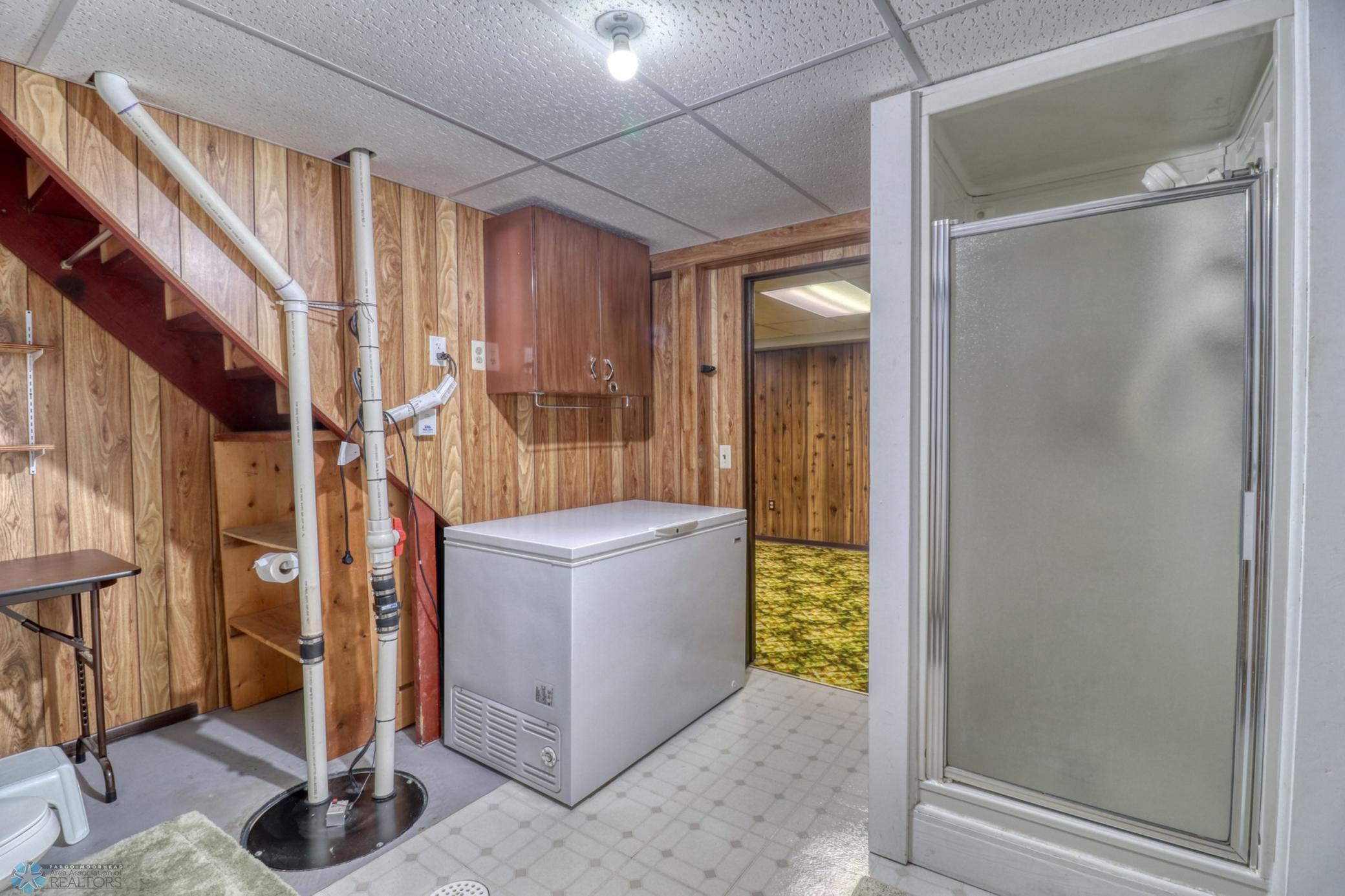 Basement Bathroom1_1.jpg