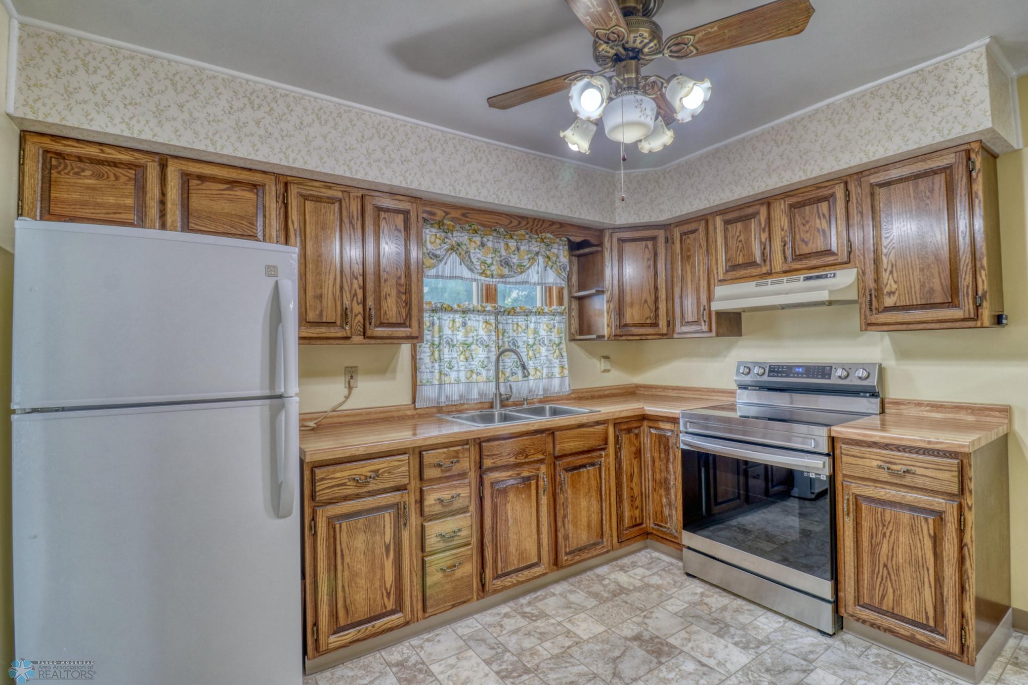 Kitchen1_1.jpg