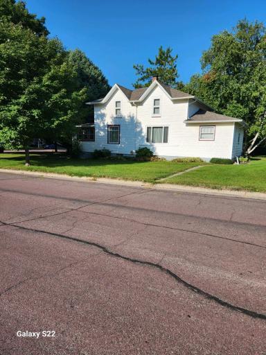 303 1st Street NW, New Richland, MN 56072