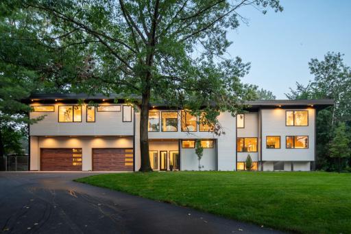 9621 Oak Ridge Trail, Minnetonka, MN 55305