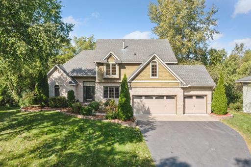 Welcome to 6631 Sherman Lake in Pheasant Hills Preserve, Lino Lakes!