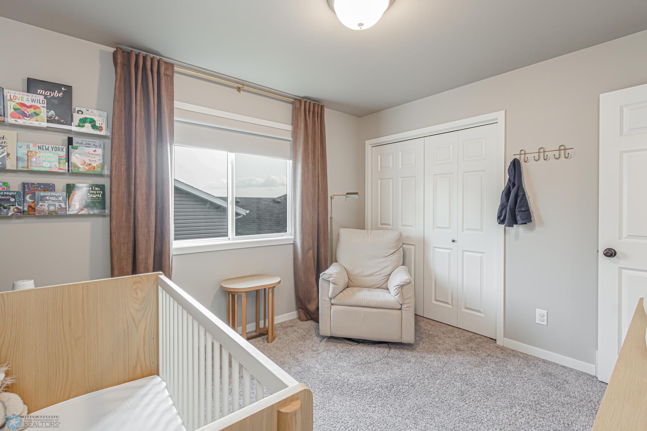 Bedroom2_3.jpg