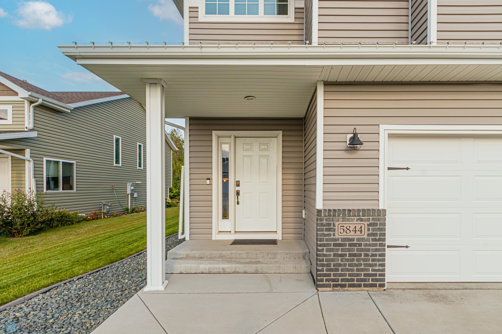 Exterior_3.jpg