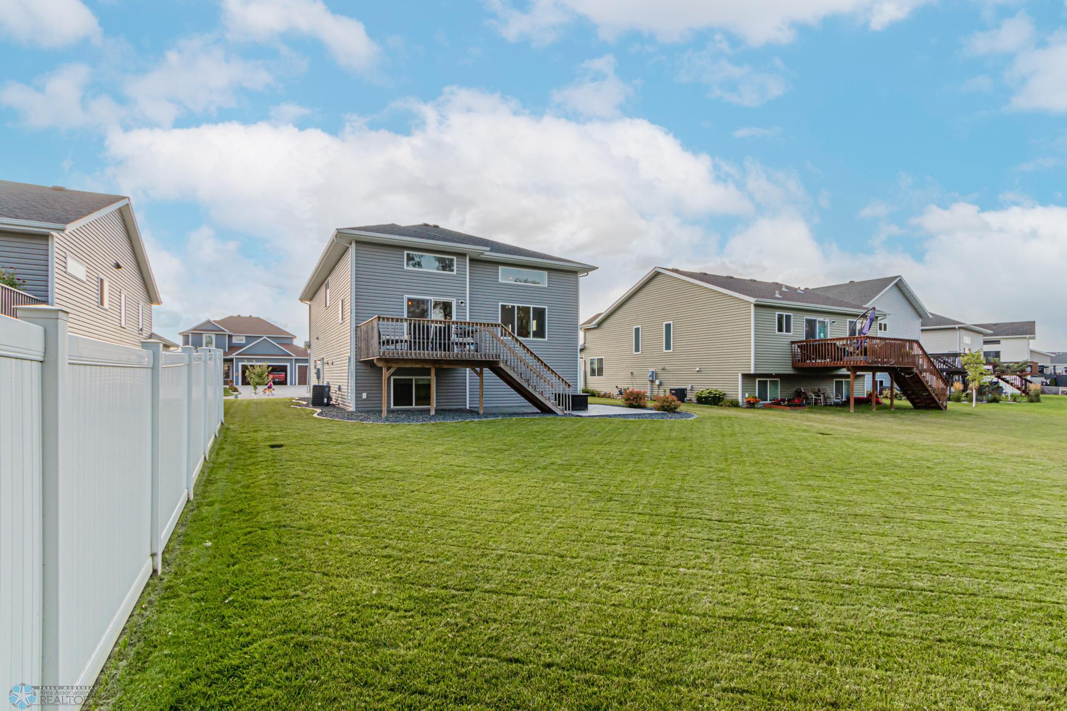 Exterior_8.jpg