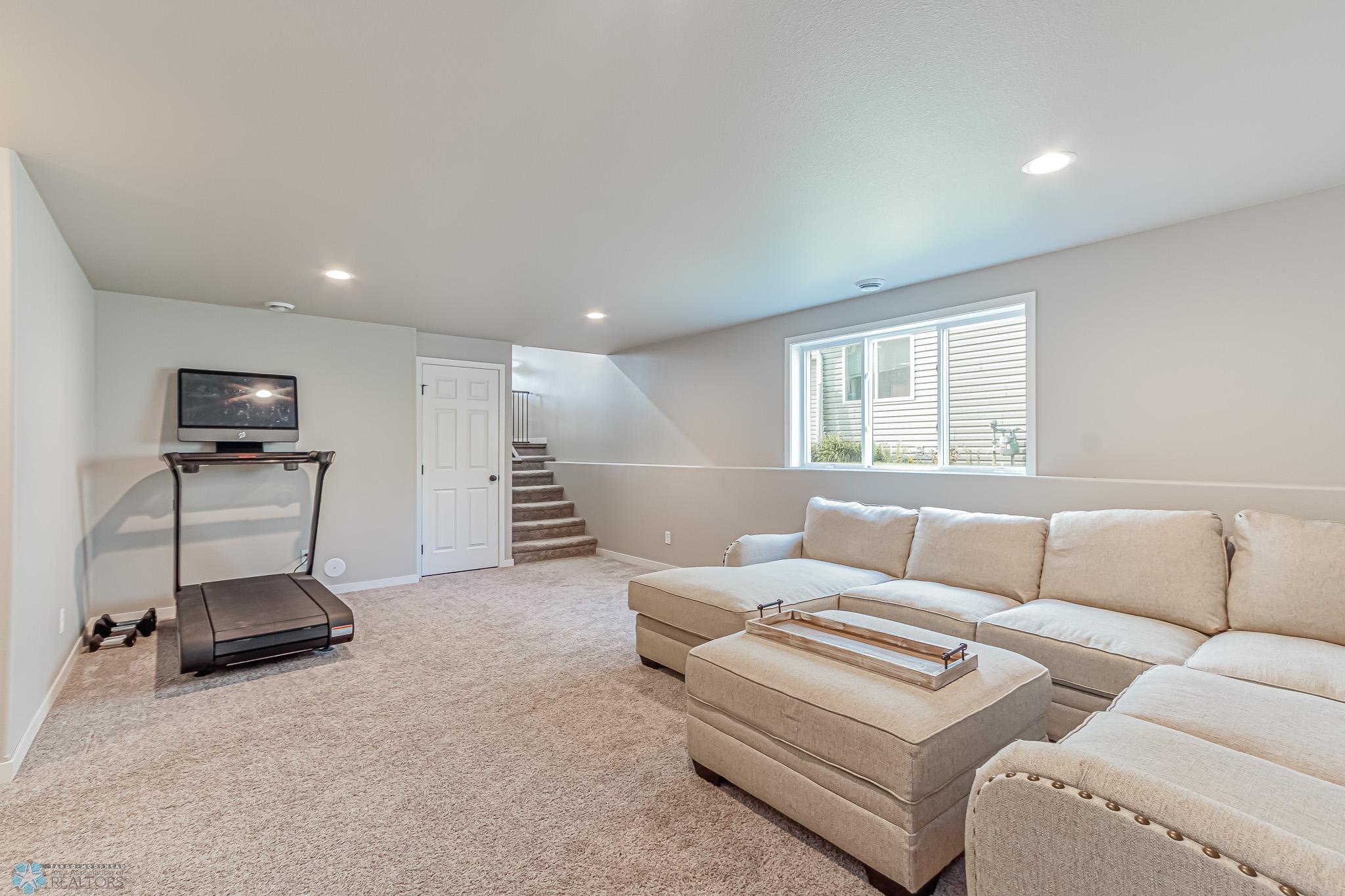 Family_Room_2.jpg