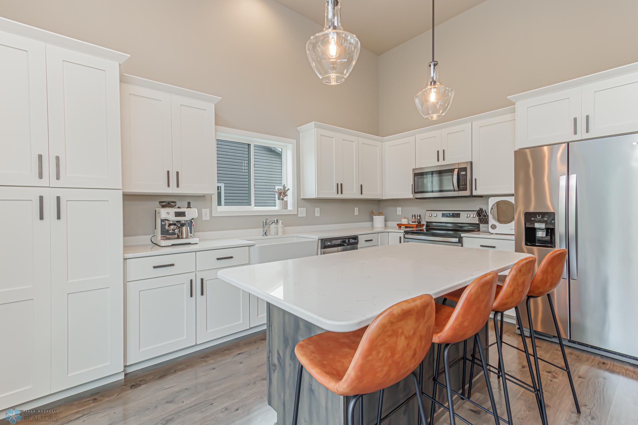 Kitchen_2.jpg
