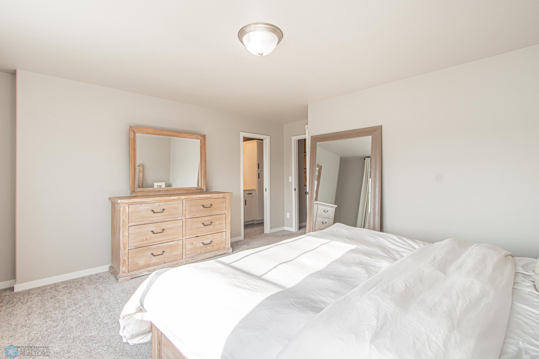 Primary_Bedroom_3.jpg