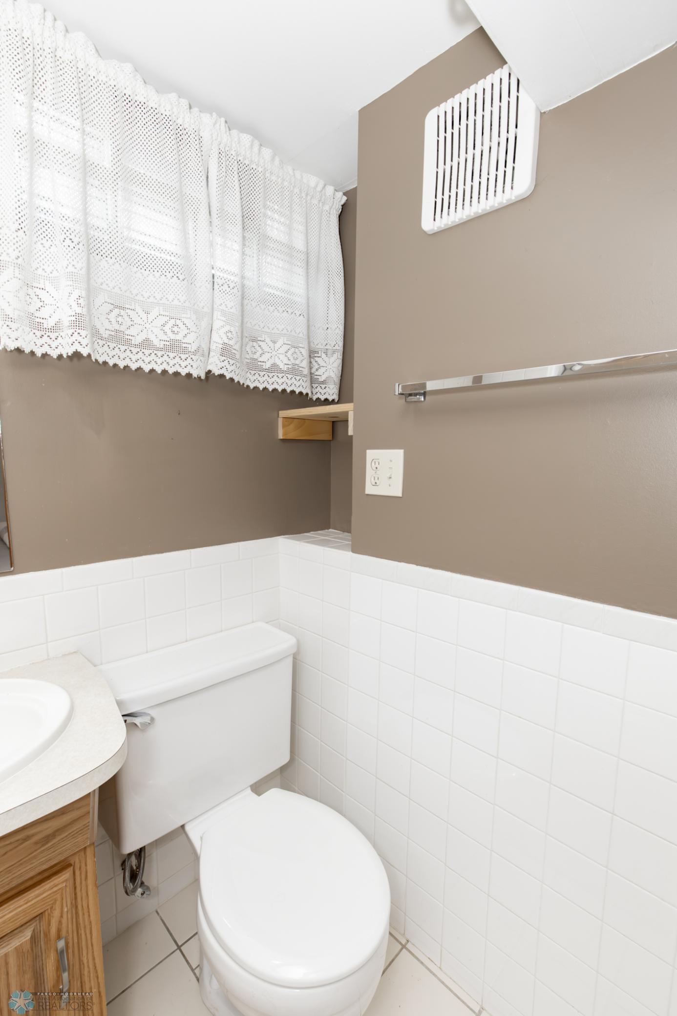 Bathroom 2 - 3/4