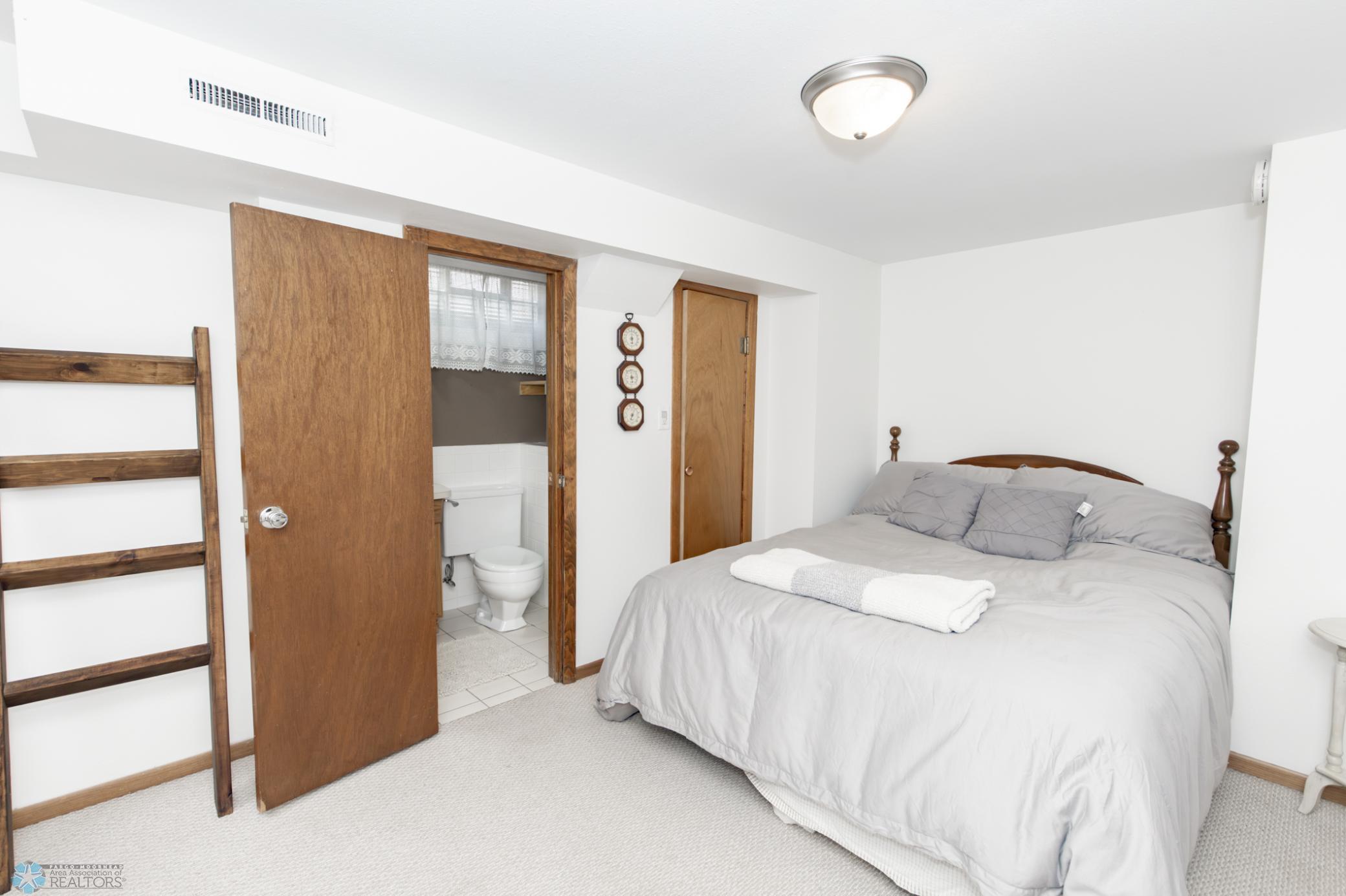 Bedroom 4 Suite
