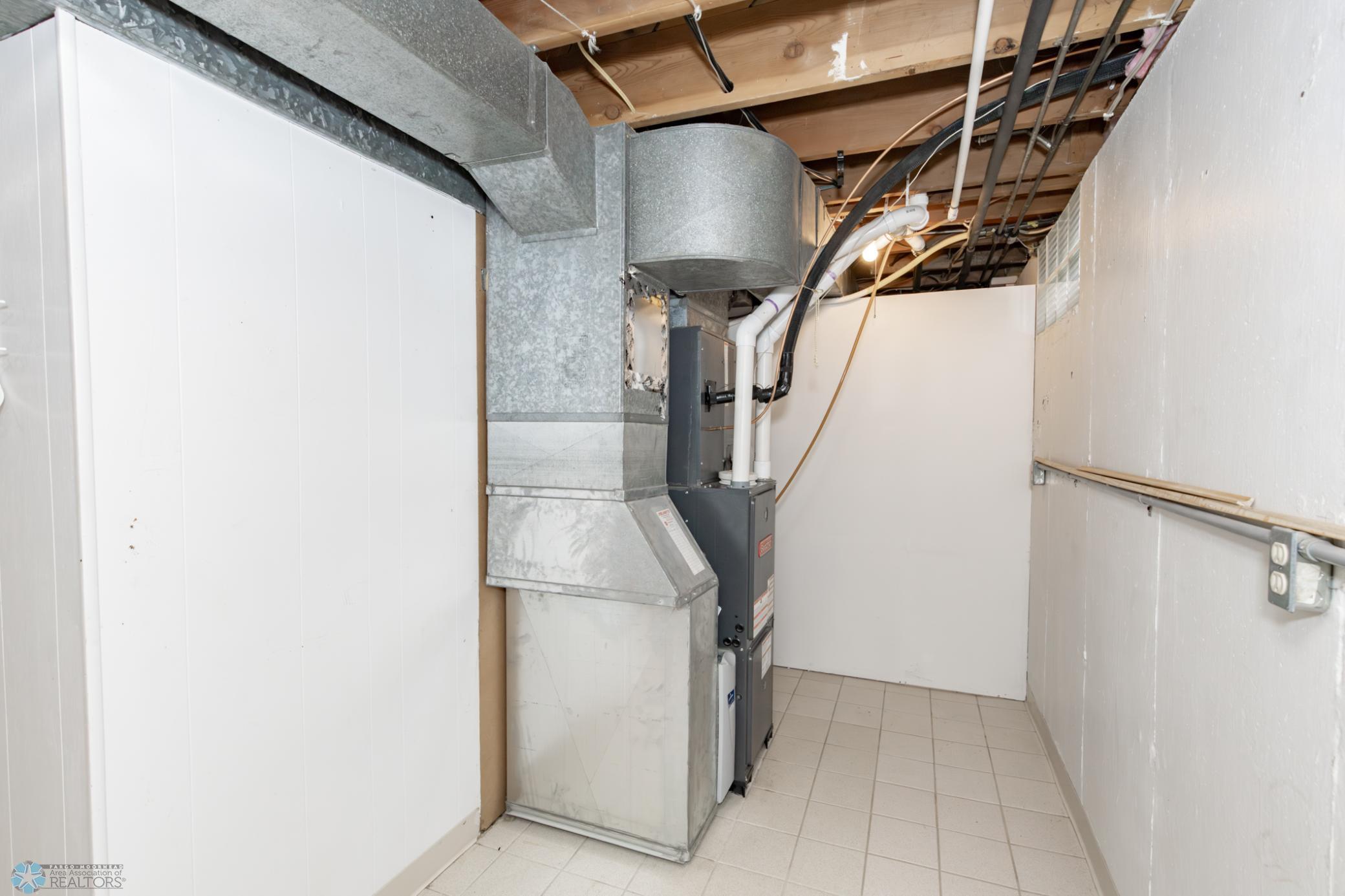 Laundry/Utilities