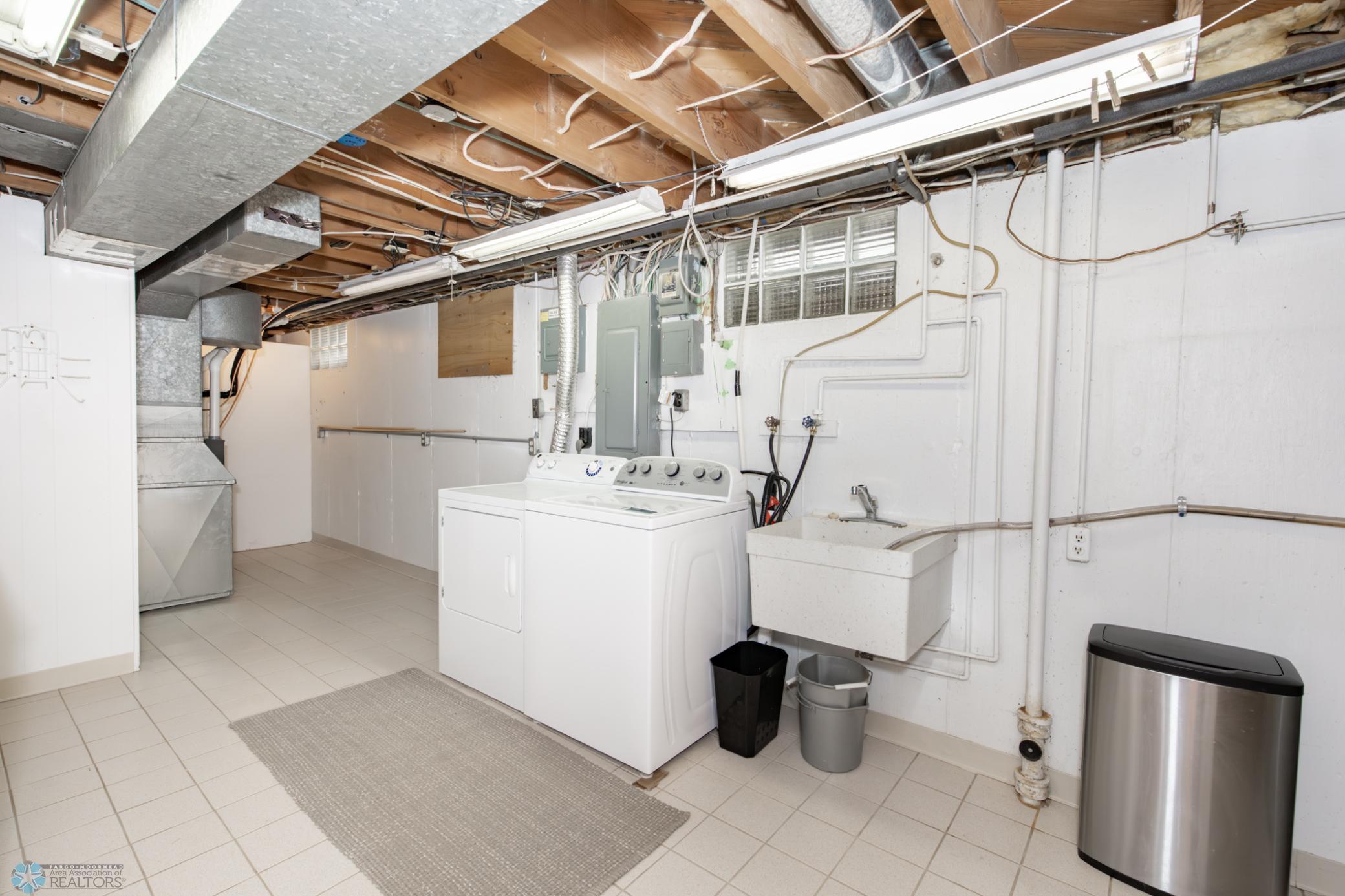 Laundry/Utilities