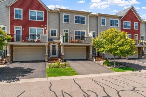 11664 84th Avenue N, 302, Maple Grove, MN 55369