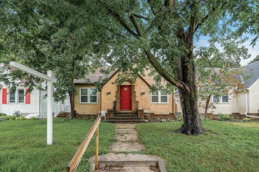 4325 Thomas Avenue N, Minneapolis, MN 55412