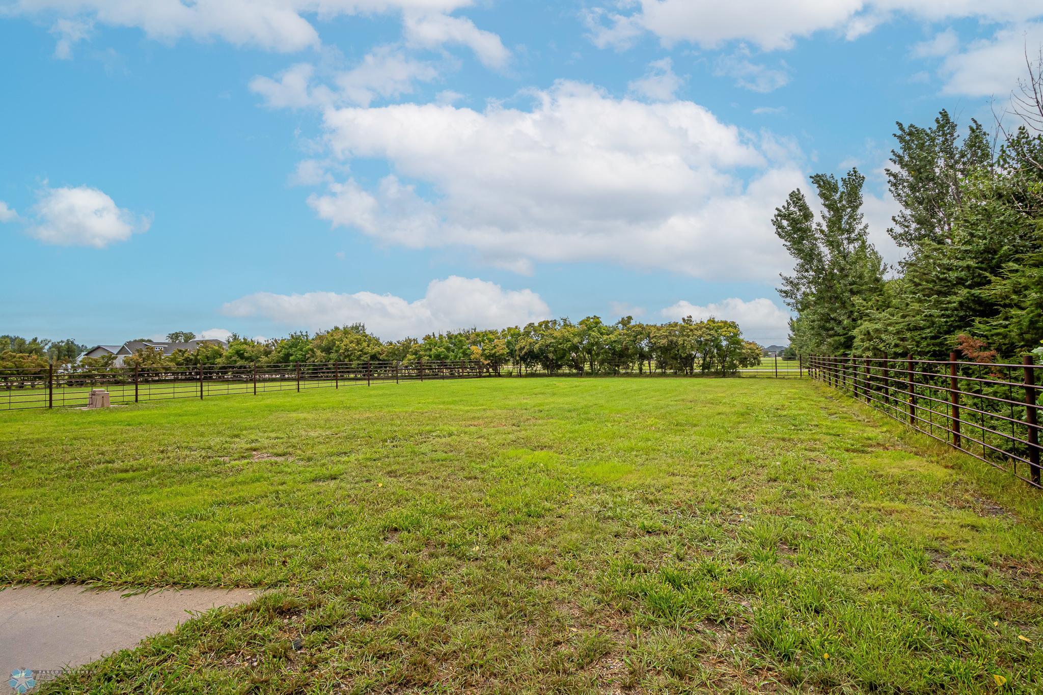 4402 4th St W, West Fargo, ND 58078-09.jpg