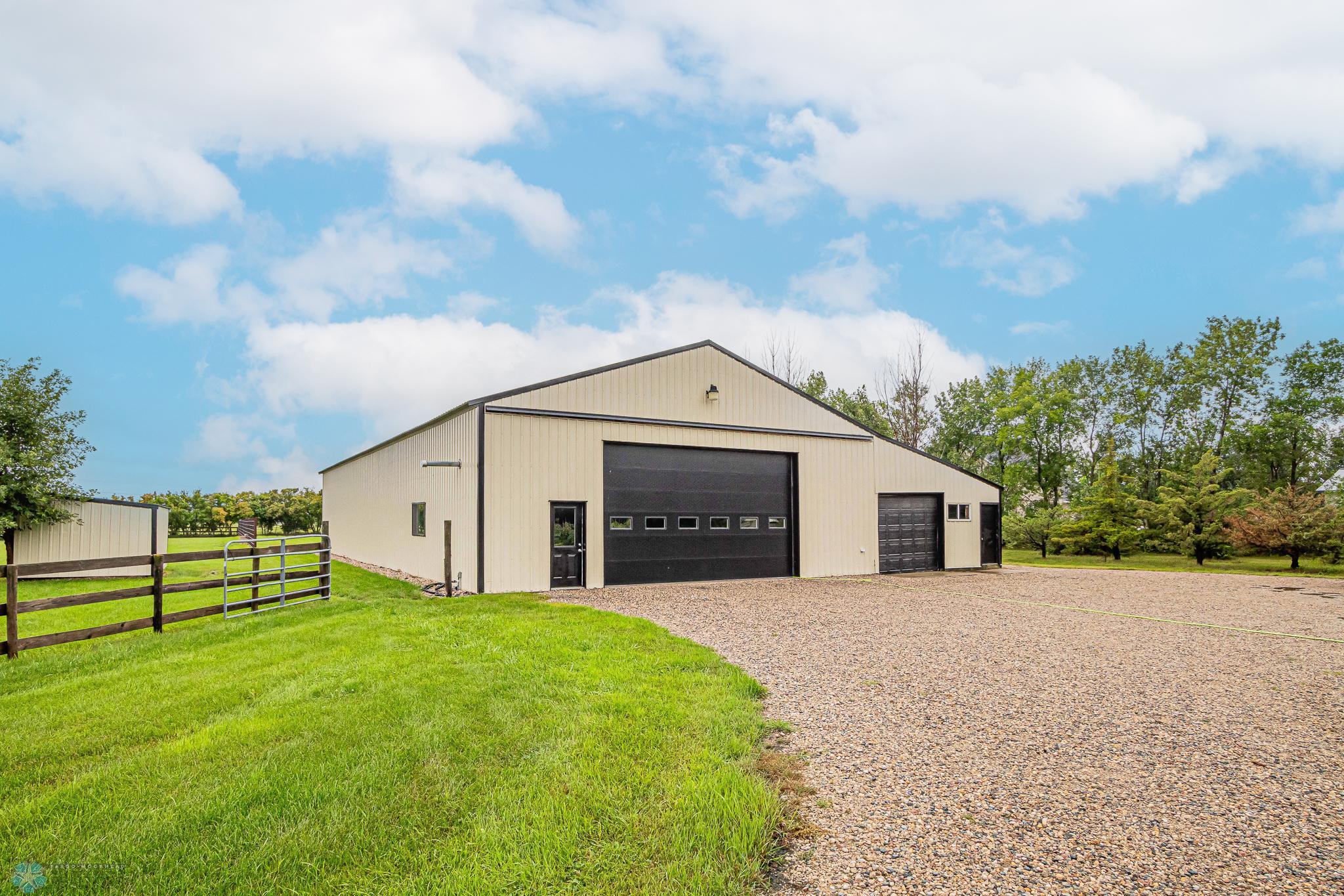 4402 4th St W, West Fargo, ND 58078-13.jpg