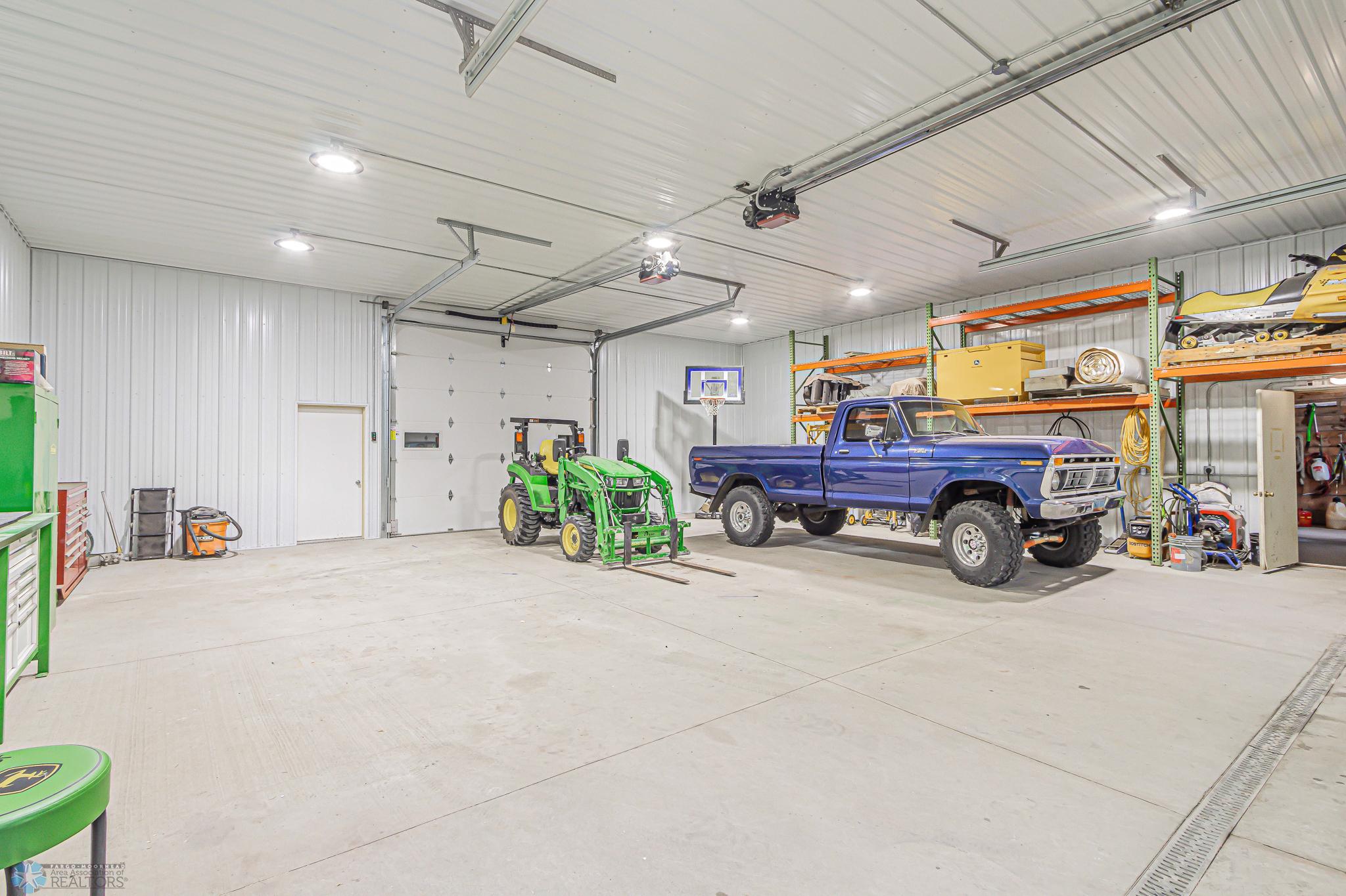 4402 4th St W, West Fargo, ND 58078-17.jpg