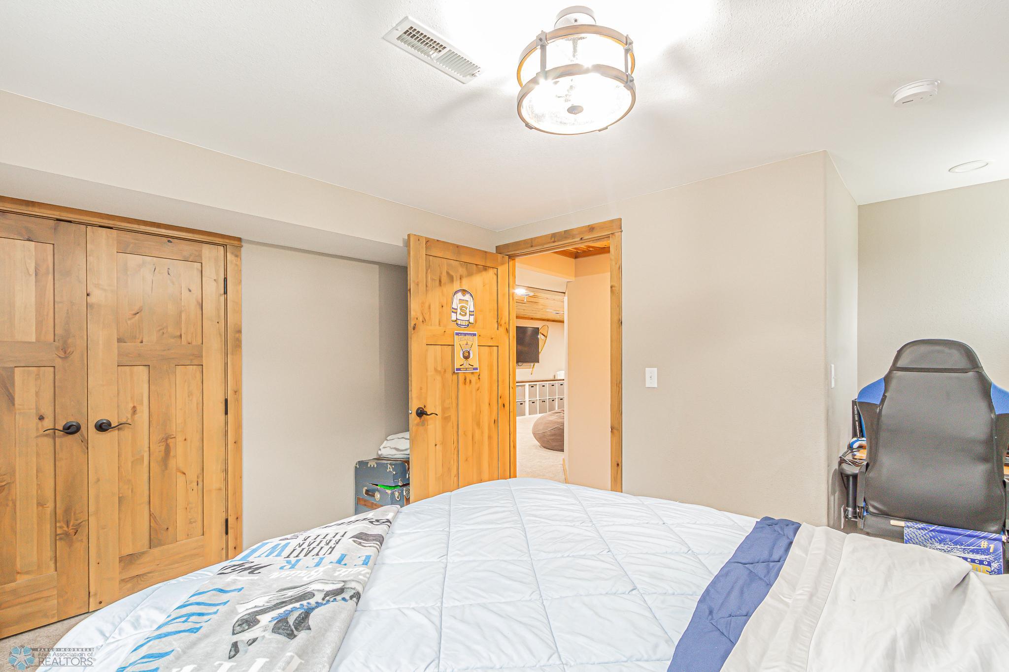 4402 4th St W, West Fargo, ND 58078-27.jpg