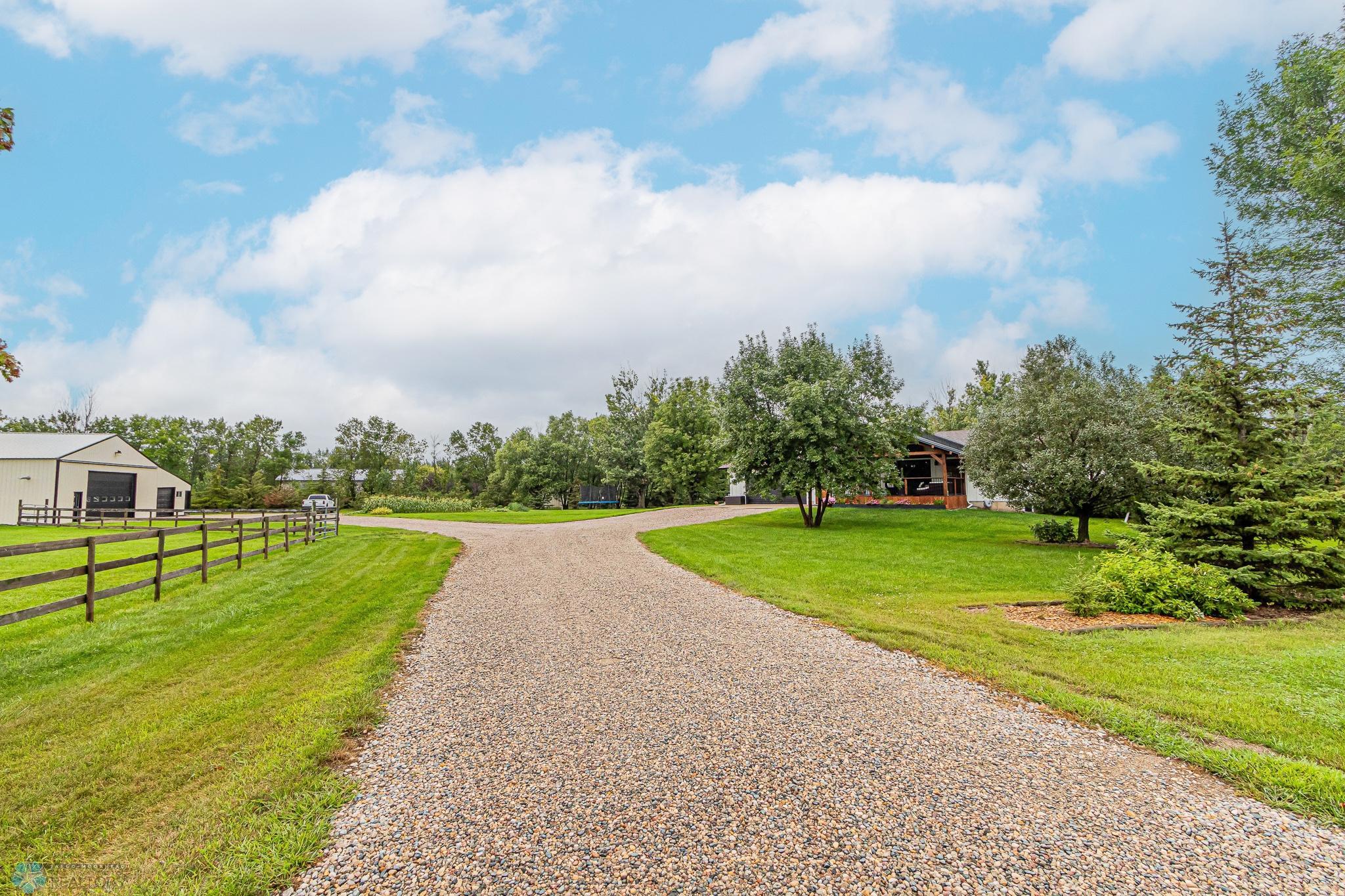4402 4th st w, west fargo, nd 58078-01.jpg