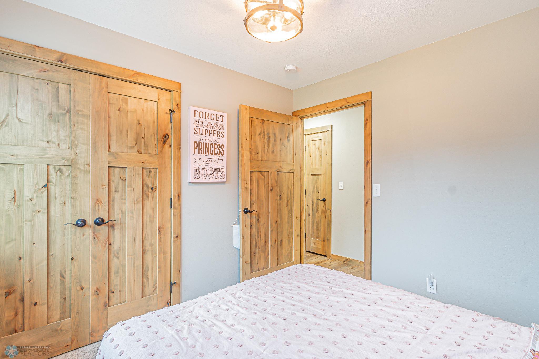 4402 4th St W, West Fargo, ND 58078-47.jpg