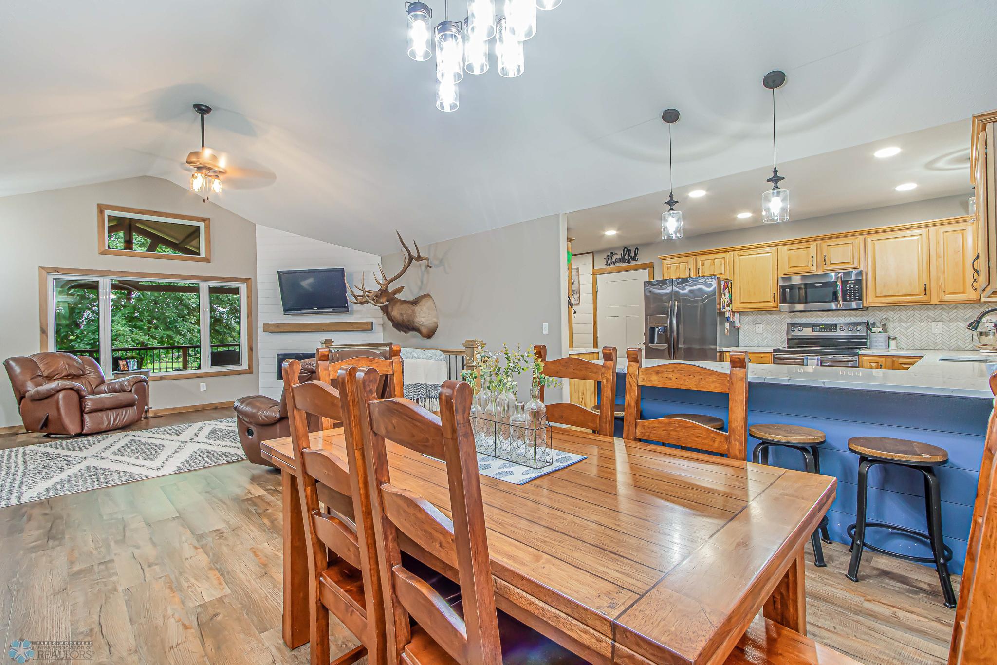 4402 4th St W, West Fargo, ND 58078-57.jpg
