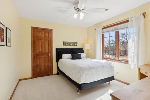 315 Oak Ridge Drive, Saint Paul, MN 55127