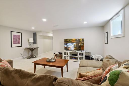 5209 Abbott Avenue S, Minneapolis, MN 55410