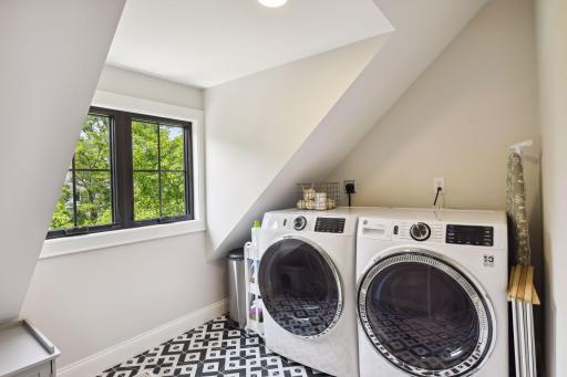 5209 Abbott Avenue S, Minneapolis, MN 55410