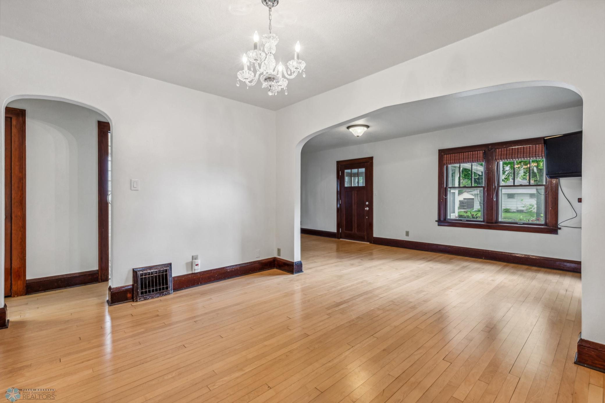 Dining room/living room