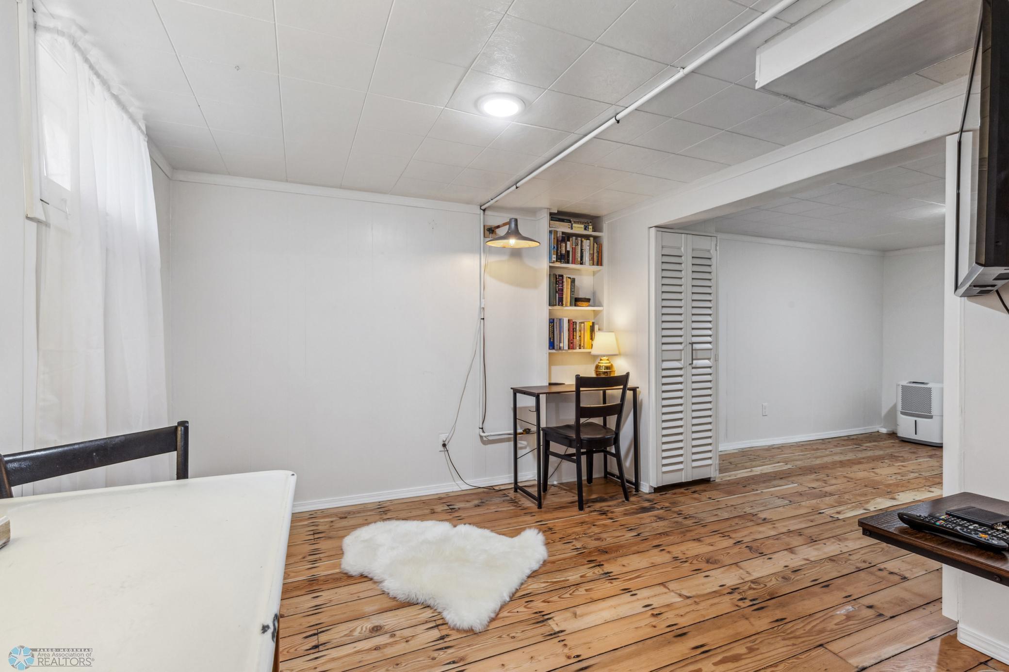 Living/bedroom