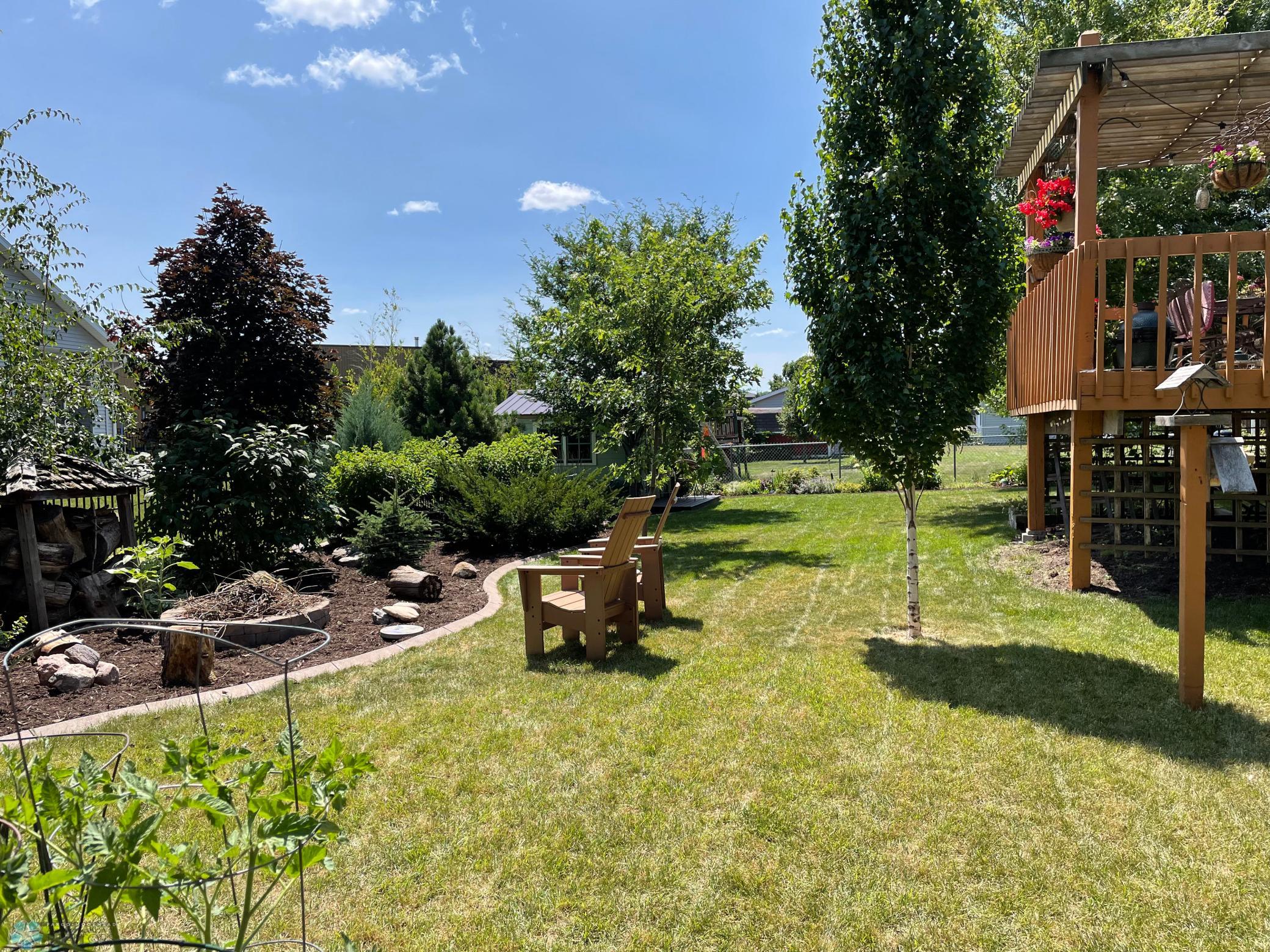 Backyard side view from left.jpg