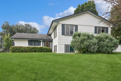 8611 Elm Street, Rockford, MN 55373