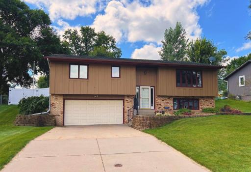 1409 Honeysuckle Lane, Hastings, MN 55033
