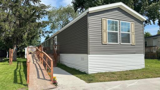 317 23rd Street NW, Stewartville, MN 55976