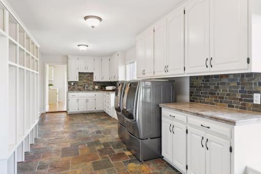 4550 and 4570 Wolverton Place, Maple Plain, MN 55359