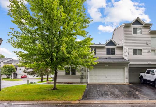 1033 107th Lane NW, Minneapolis, MN 55433