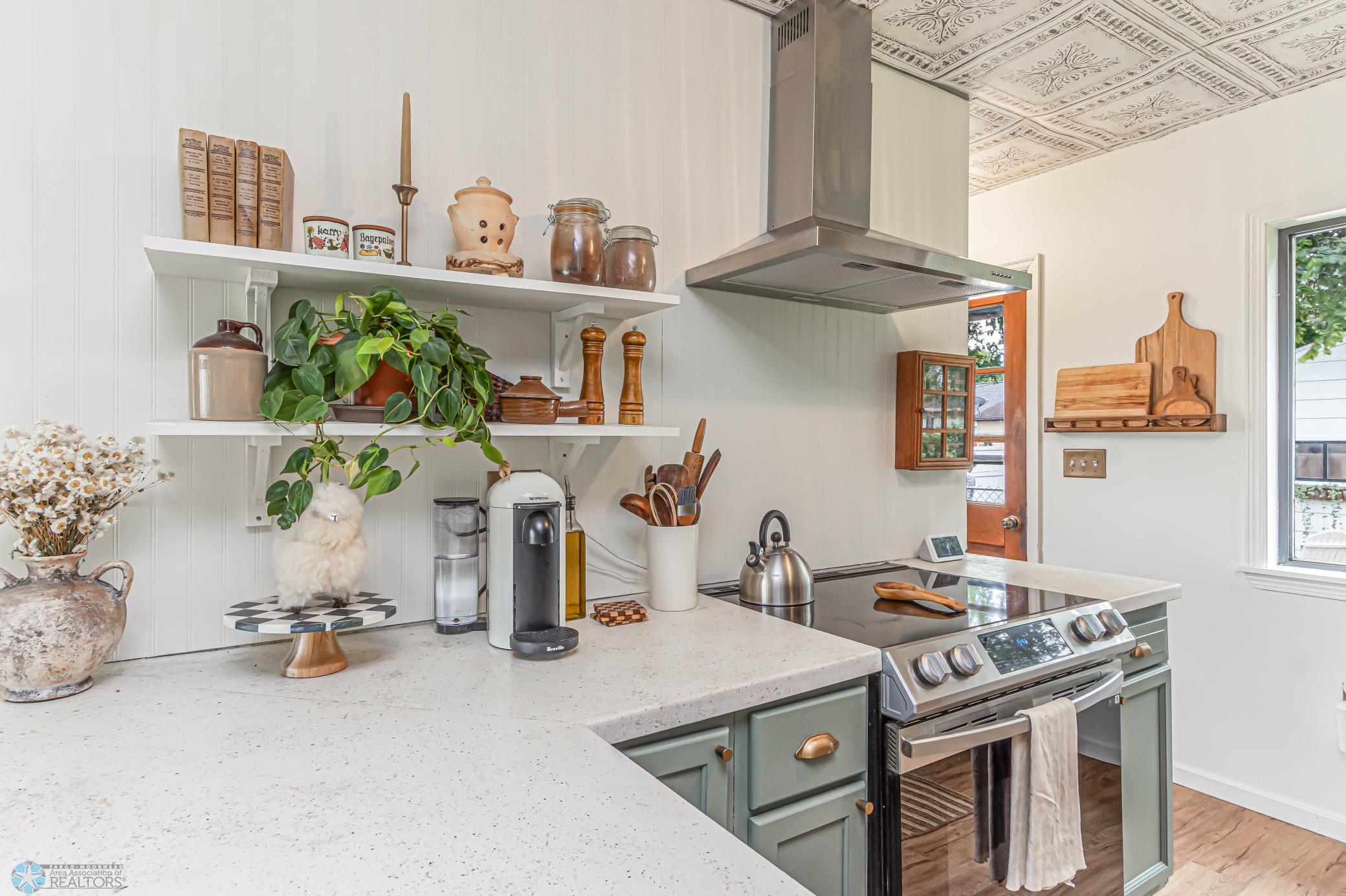 Kitchen_2.jpg