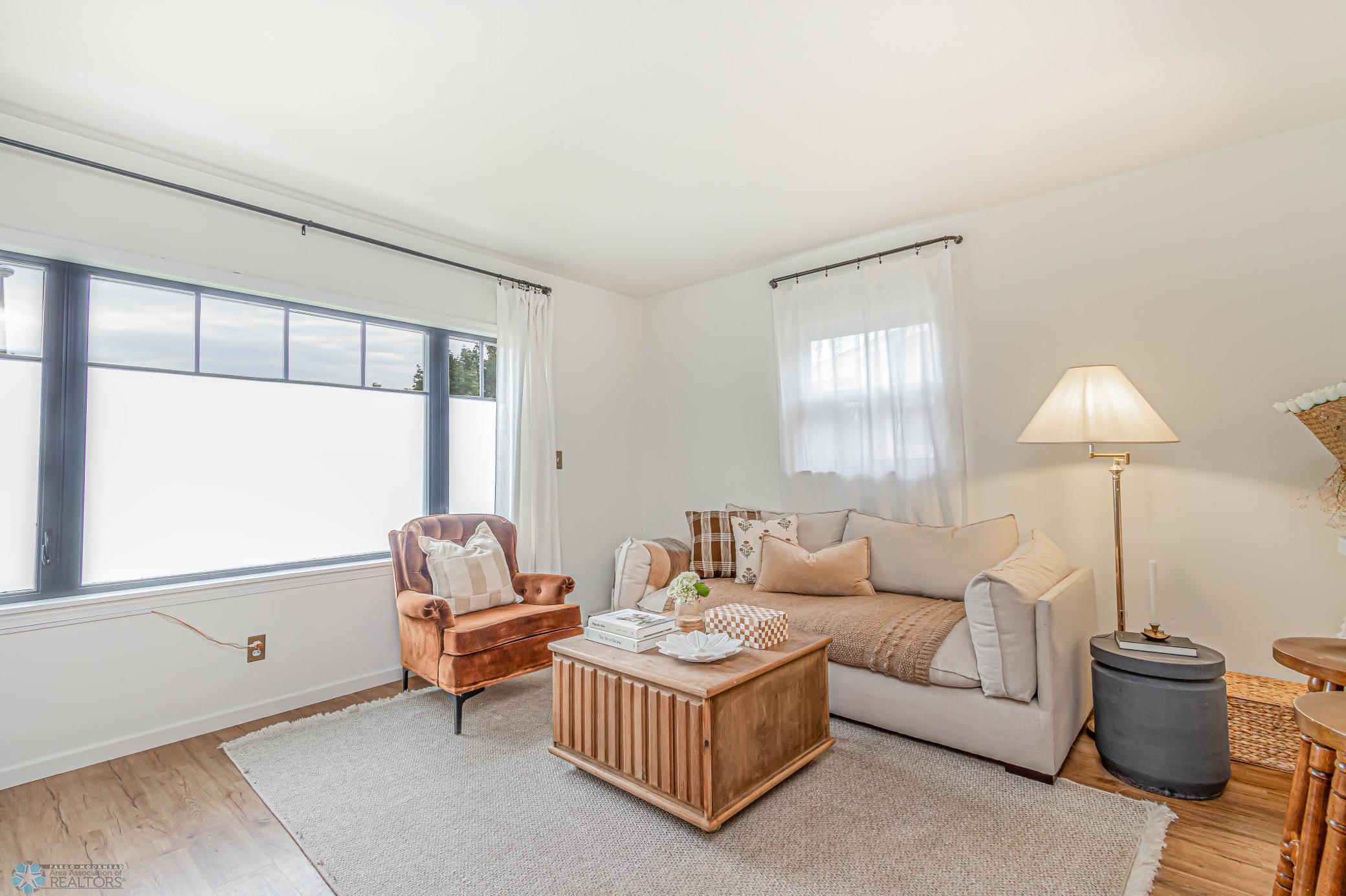 Living_Room_2.jpg