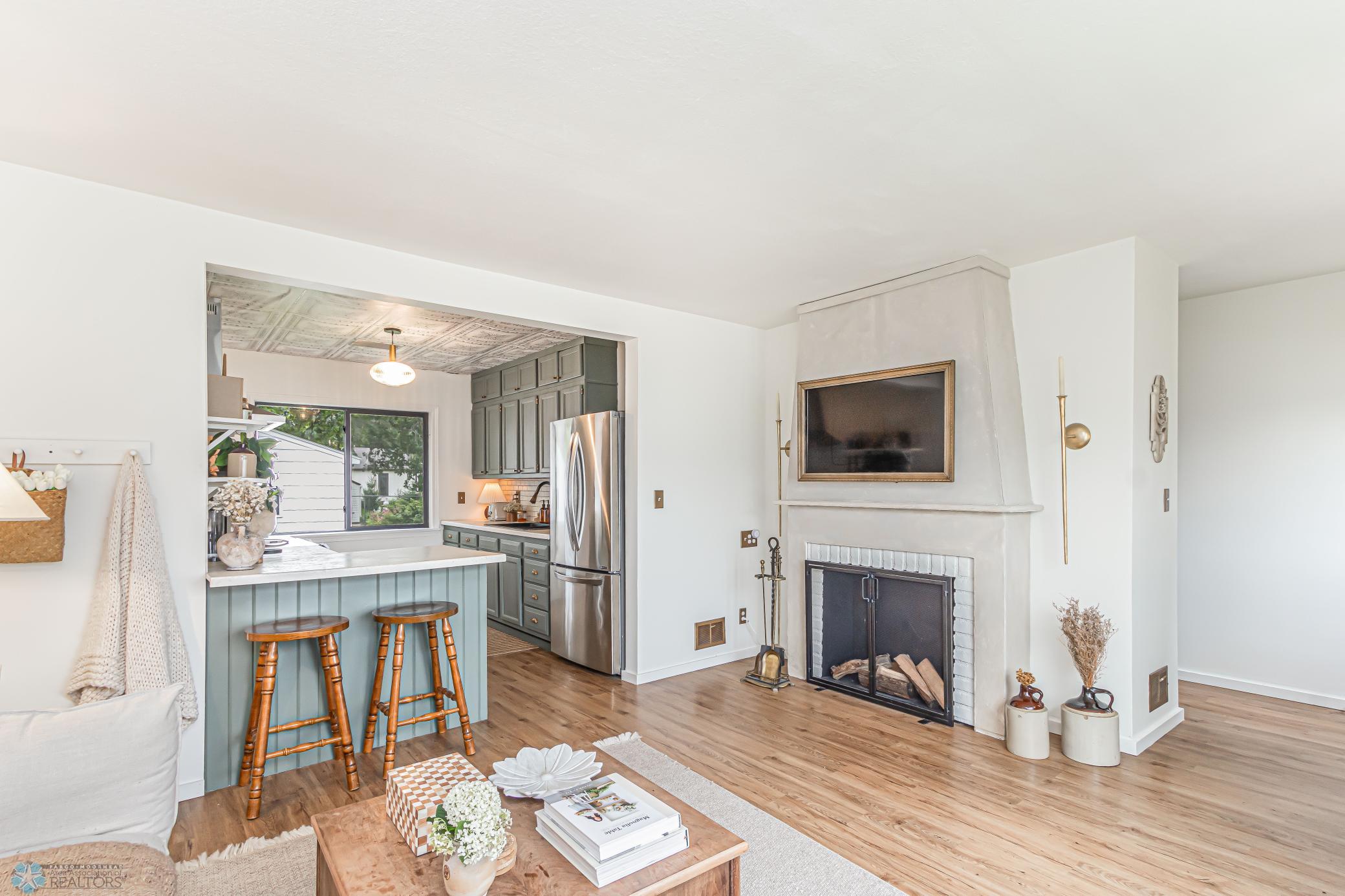 Living_Room_4.jpg