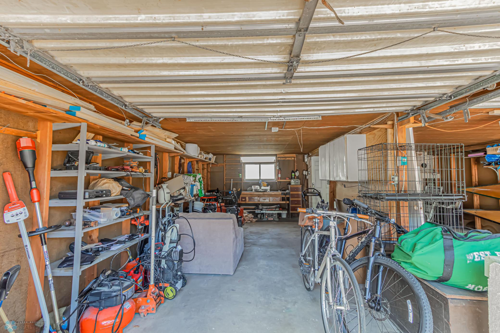 Garage_2.jpg