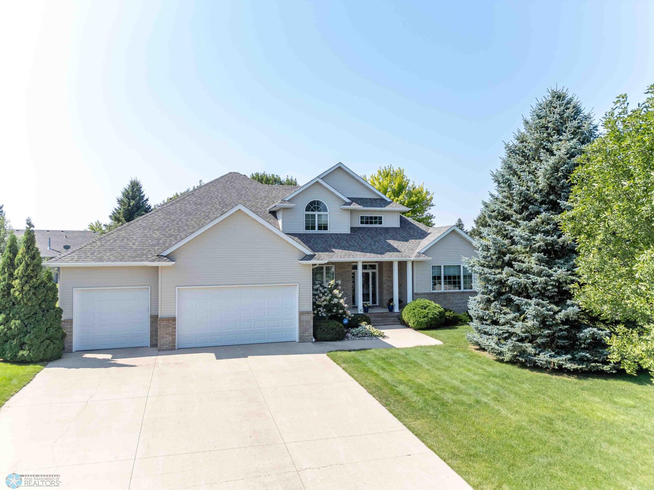 4439 3 St S moorhead-14.jpeg