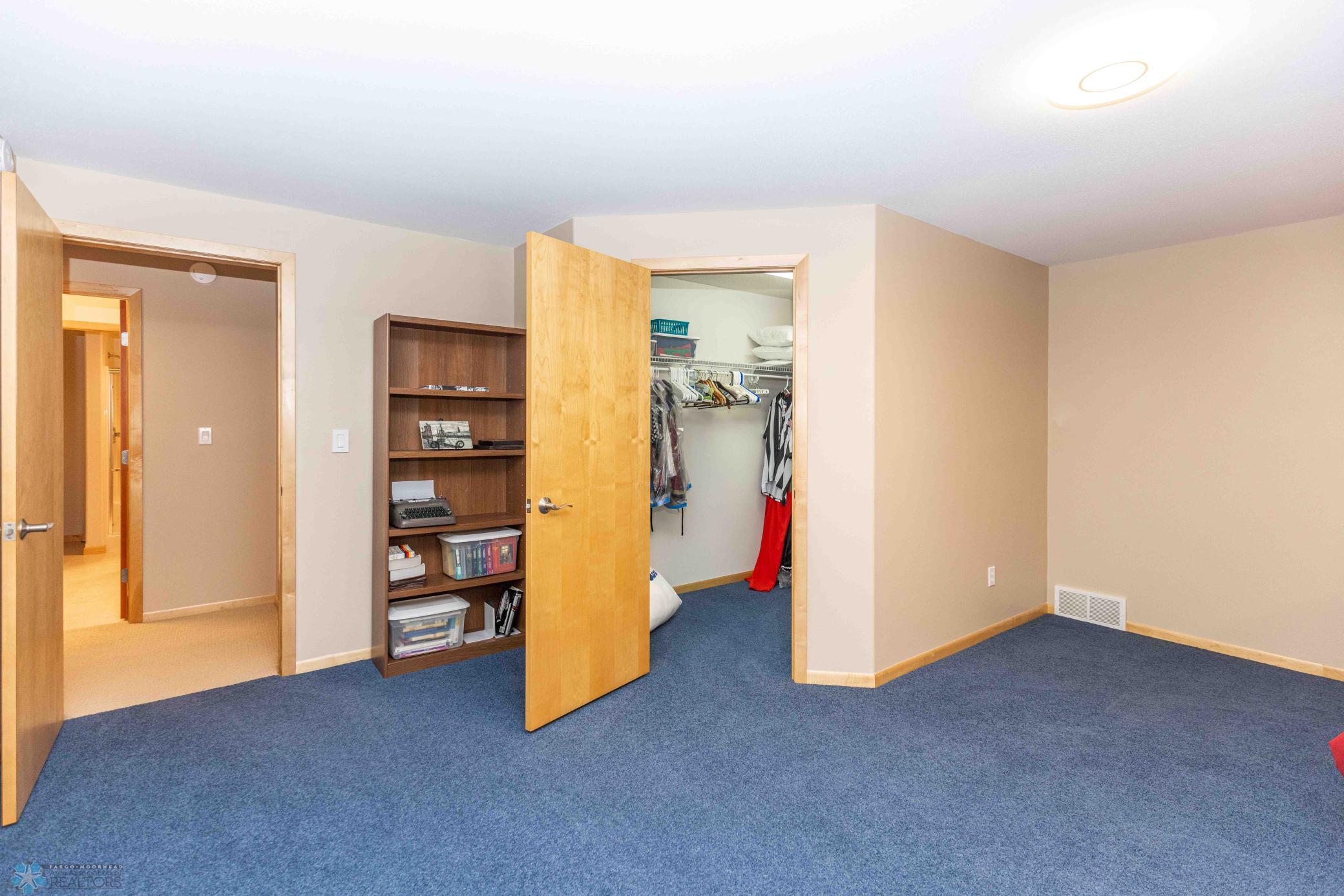 4439 3 St S moorhead-82.jpeg