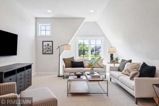 4130 Vista View Drive, Chaska, MN 55318