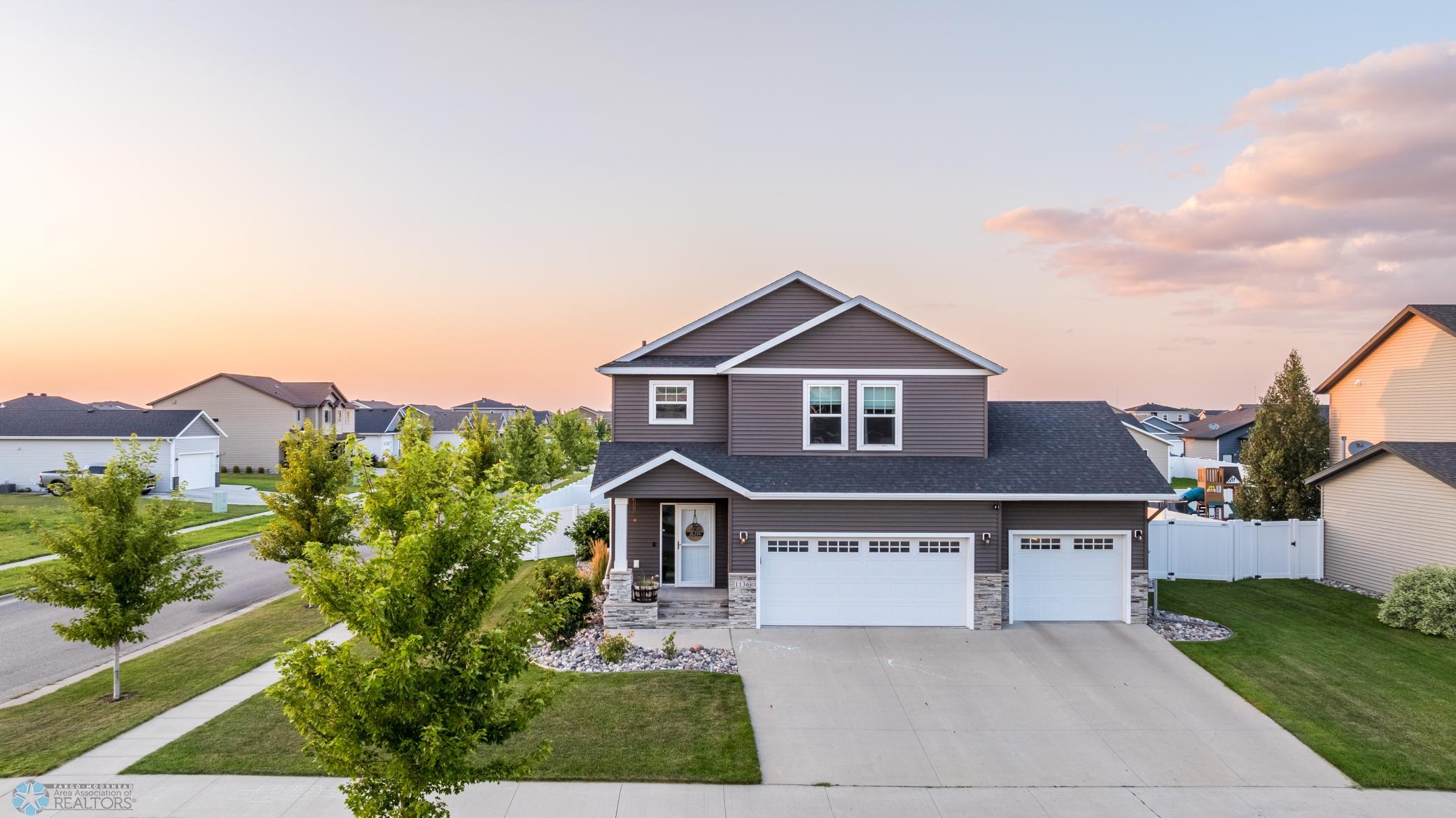 Amdak__1136 26th Ave W West Fargo ND_EXTERIOR_0011.jpg