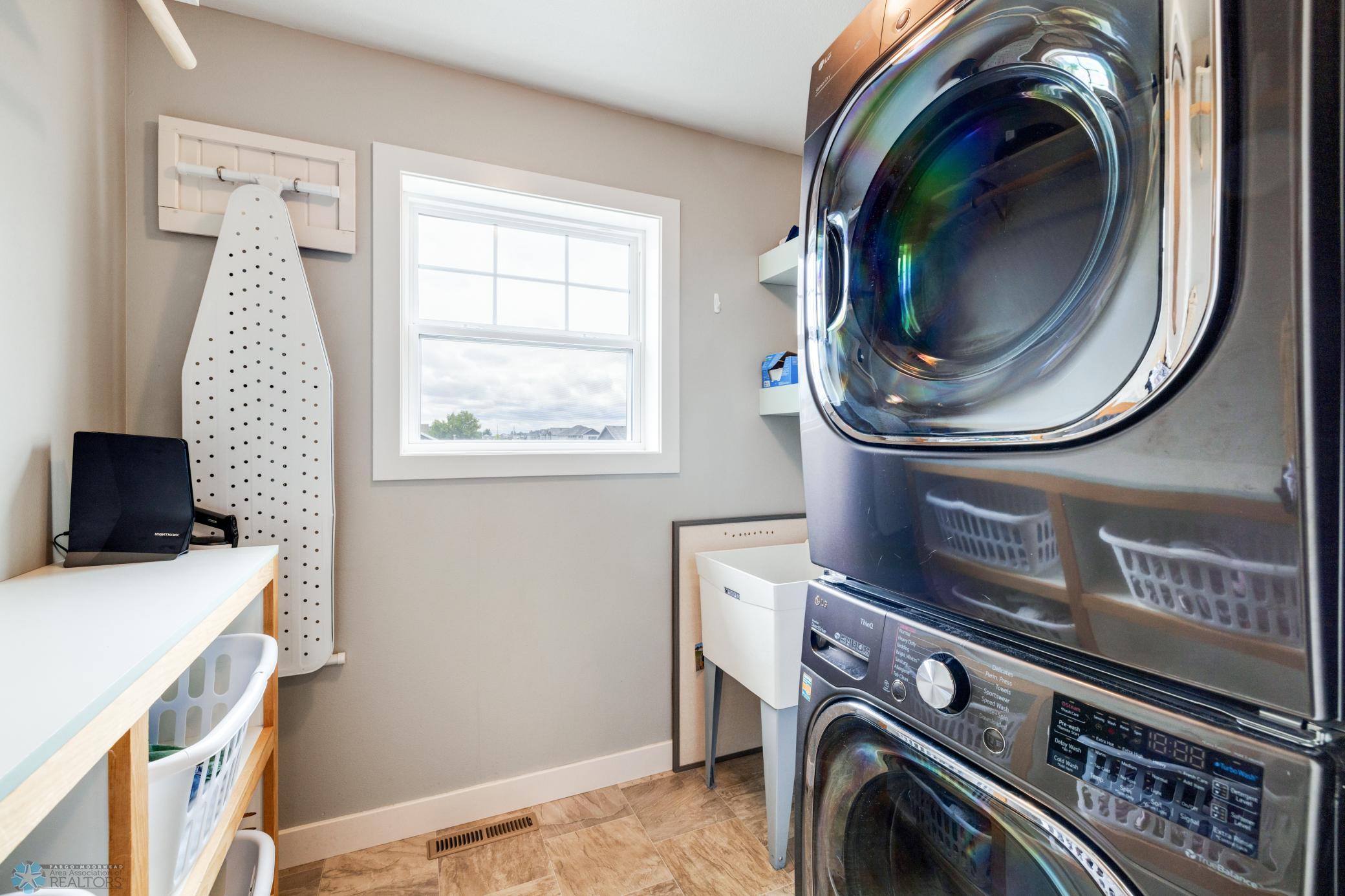 Amdak__1136 26th Ave W West Fargo ND_INTERIOR_0040.jpg