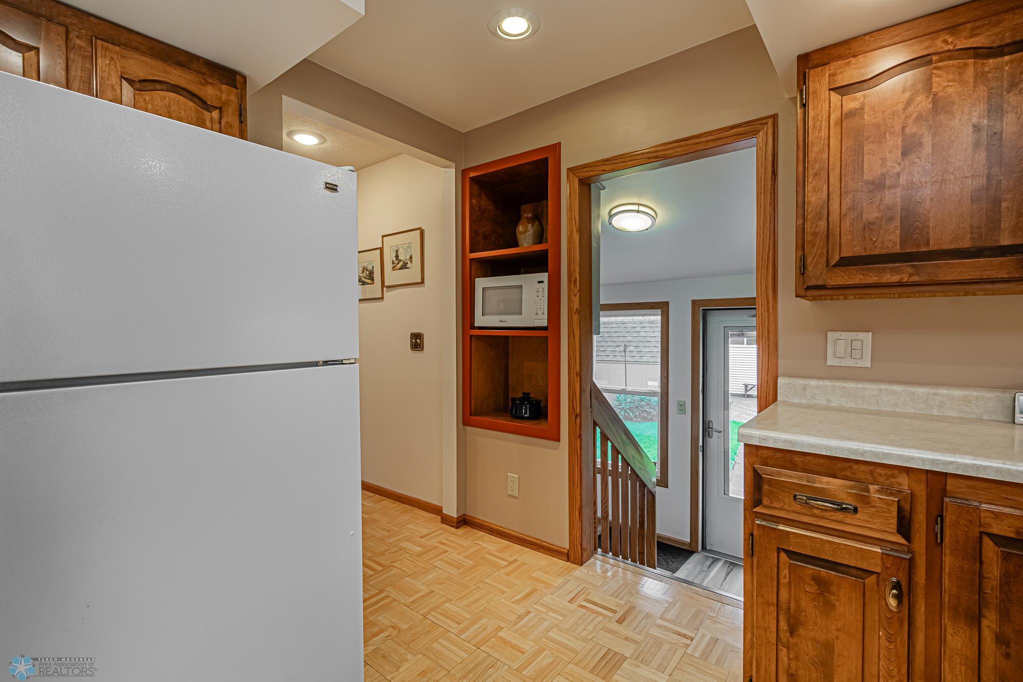 Kitchen- door to back hallway