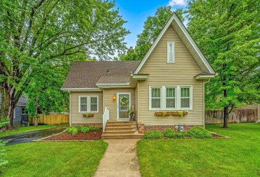 20760 Hollins Avenue W, Lakeville, MN 55044