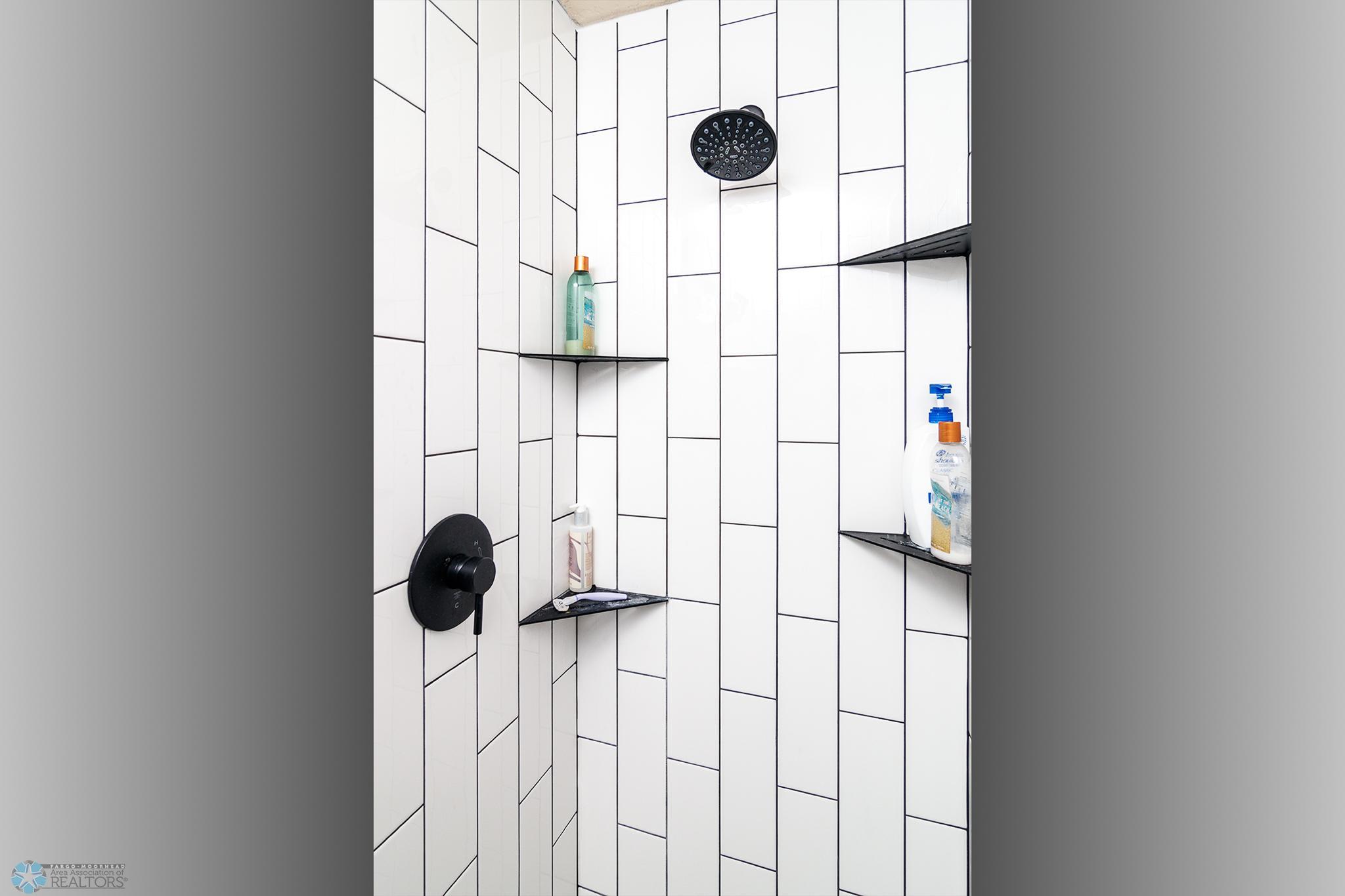 Tile Shower - Basement