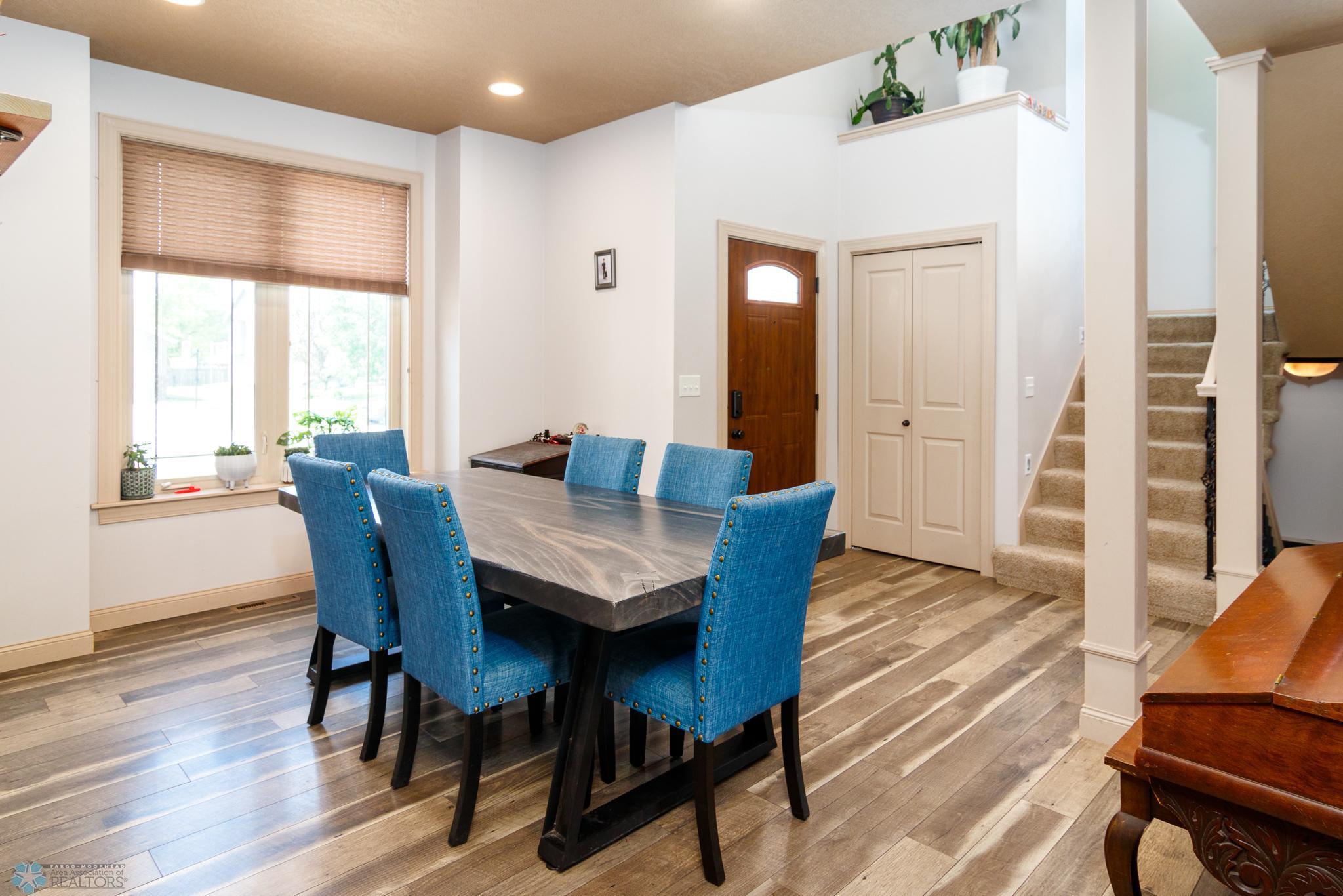 Dining Room/Open Entry