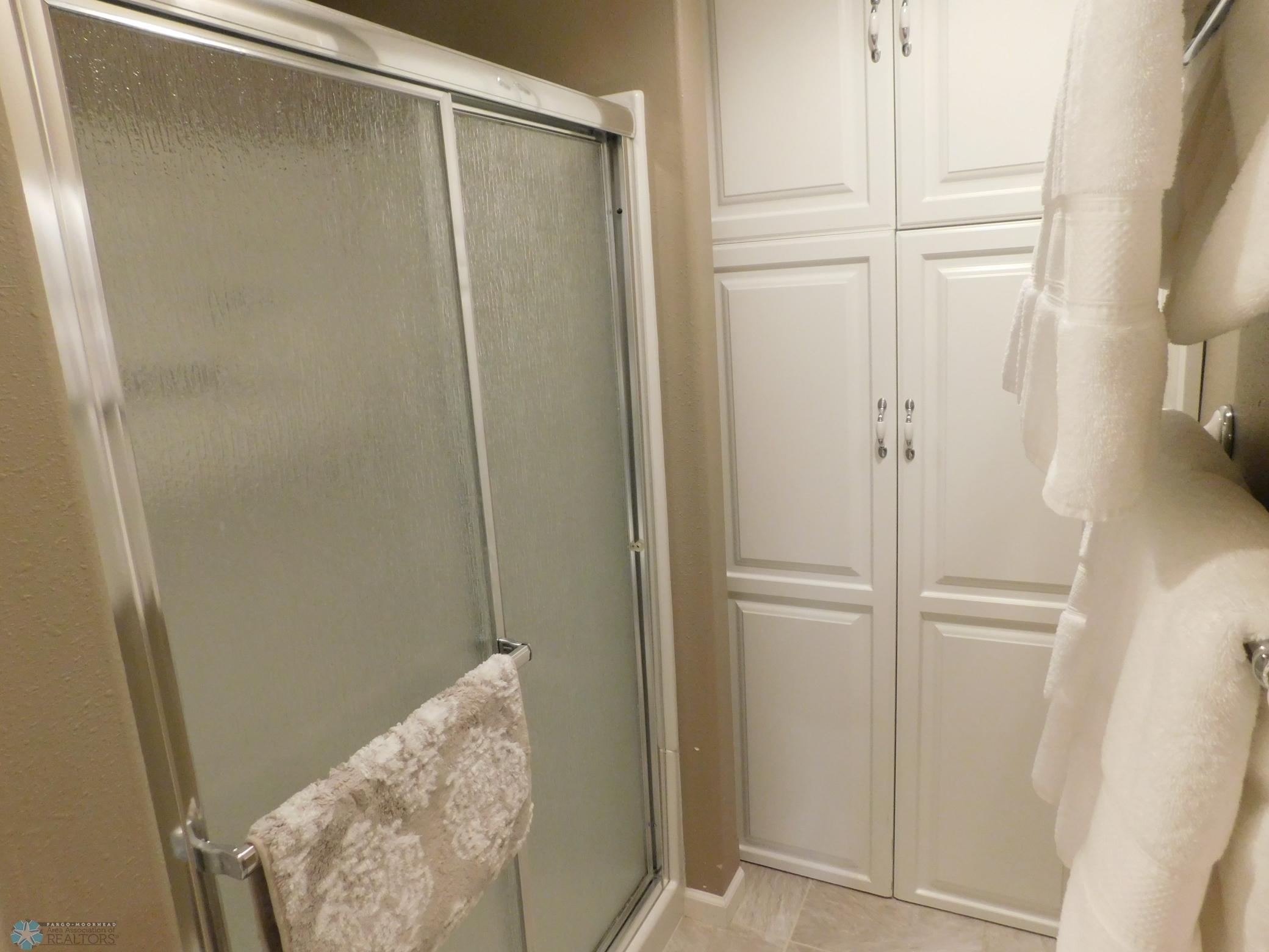 LL shower