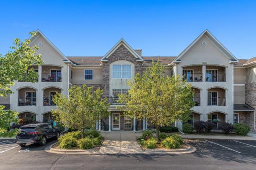 15550 Linnet Street NW, 1-101, Andover, MN 55304